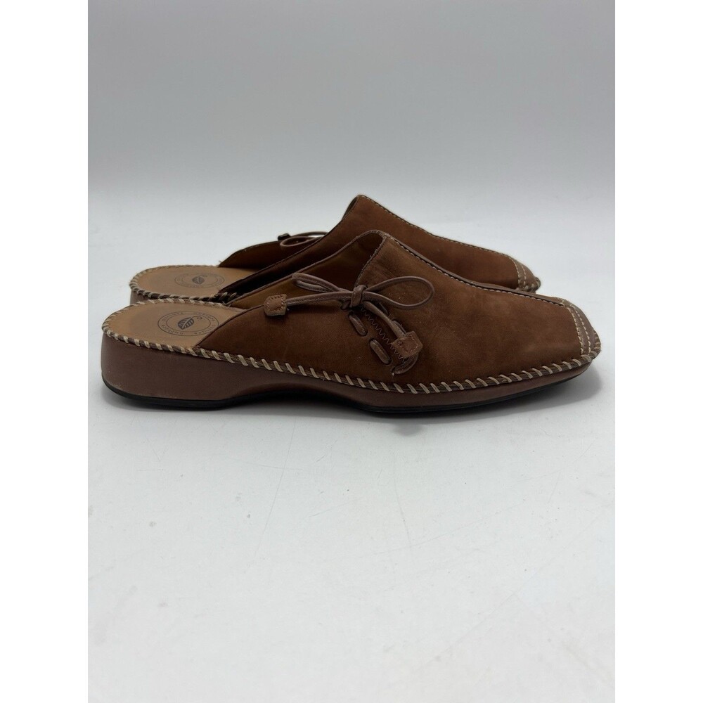 Nurture Major Slip On Square Toe Leather Suede Brown Women's Sz 9 Mules Comfort